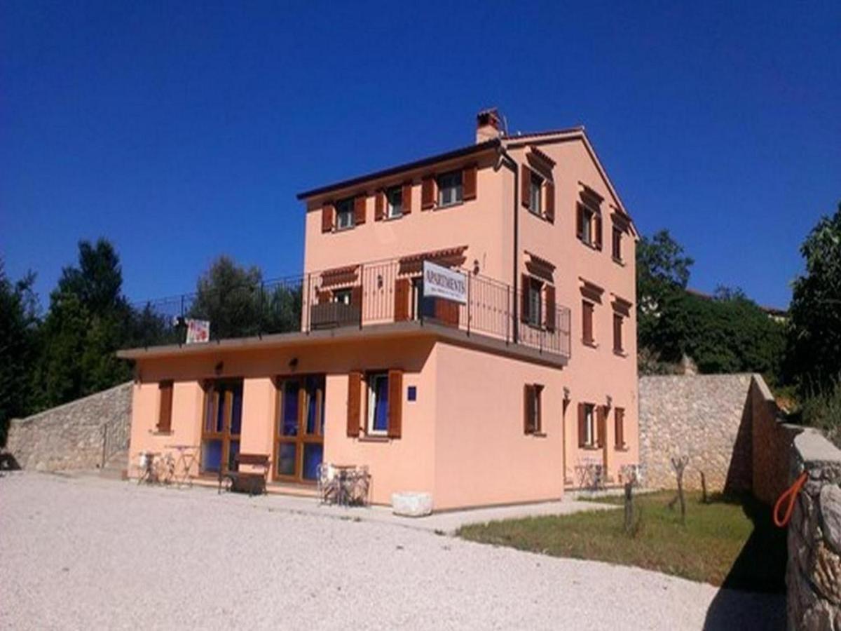 Apartments Barbara Brseč Екстериор снимка