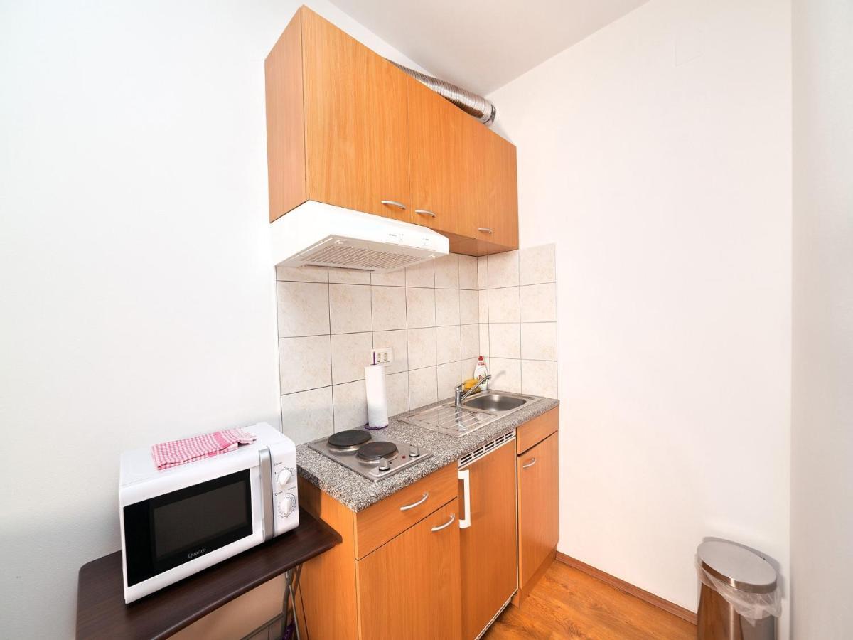 Apartments Barbara Brseč Екстериор снимка