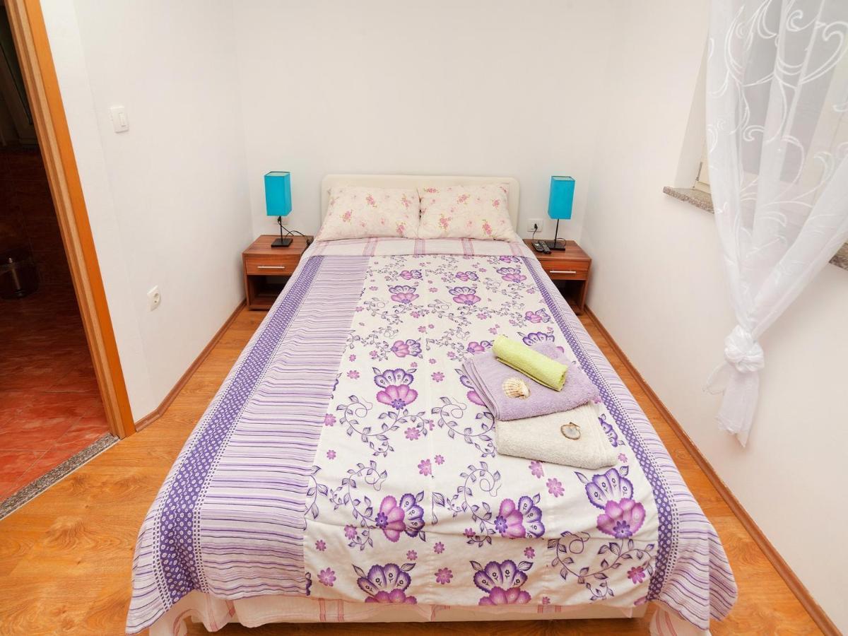 Apartments Barbara Brseč Екстериор снимка