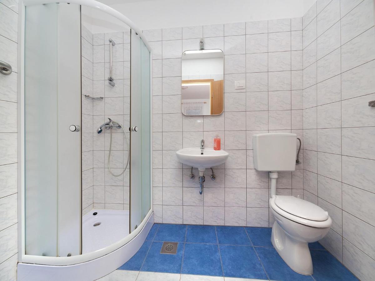 Apartments Barbara Brseč Екстериор снимка