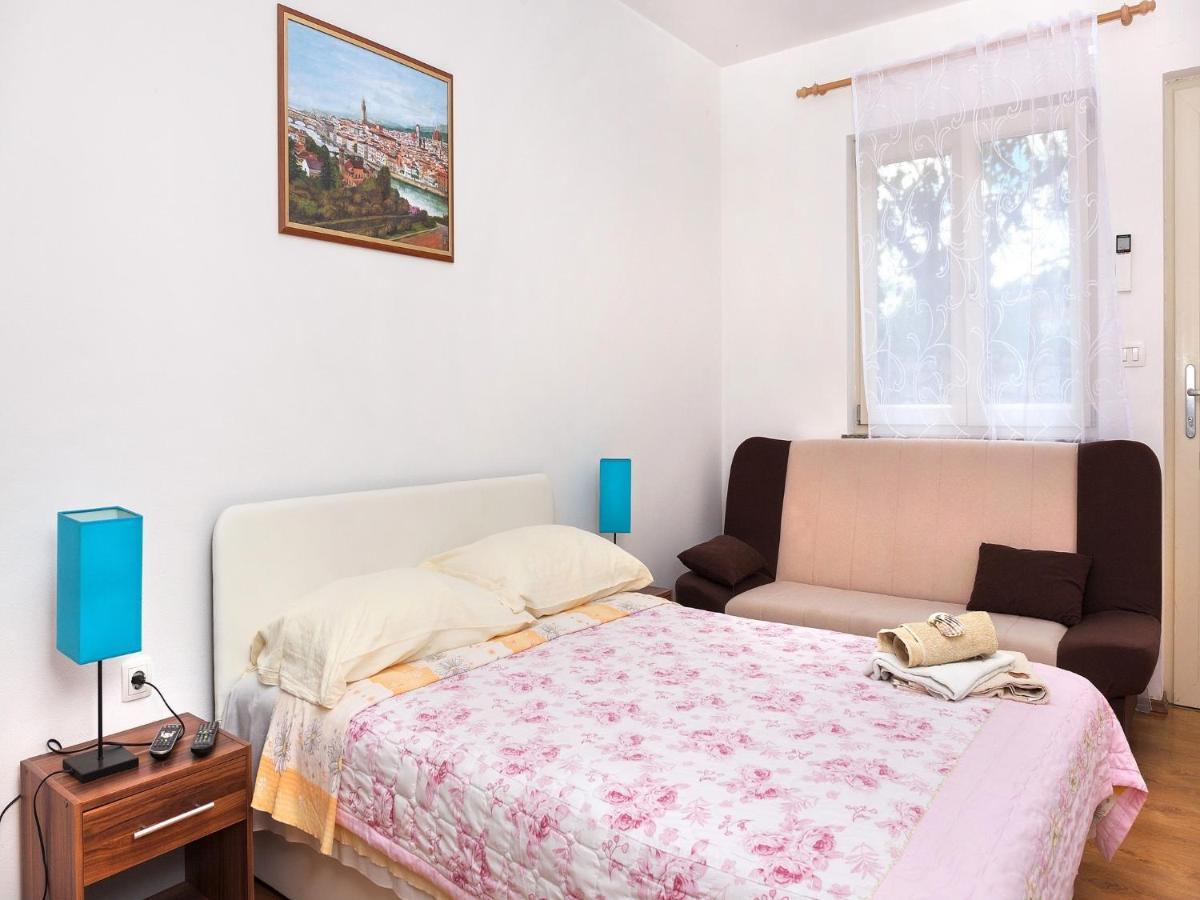 Apartments Barbara Brseč Екстериор снимка